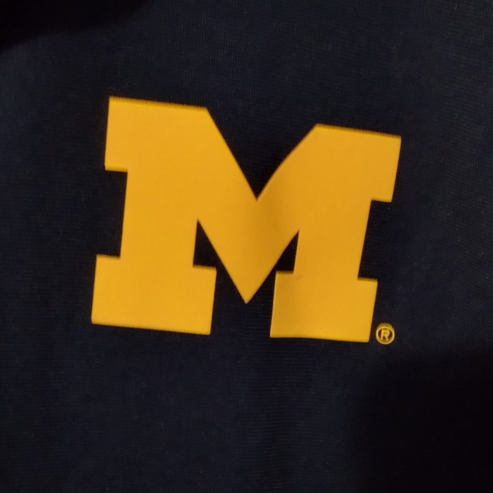 Nike Men's Navy Pullover with Yellow Michigan 'M' - Picture 4 of 7